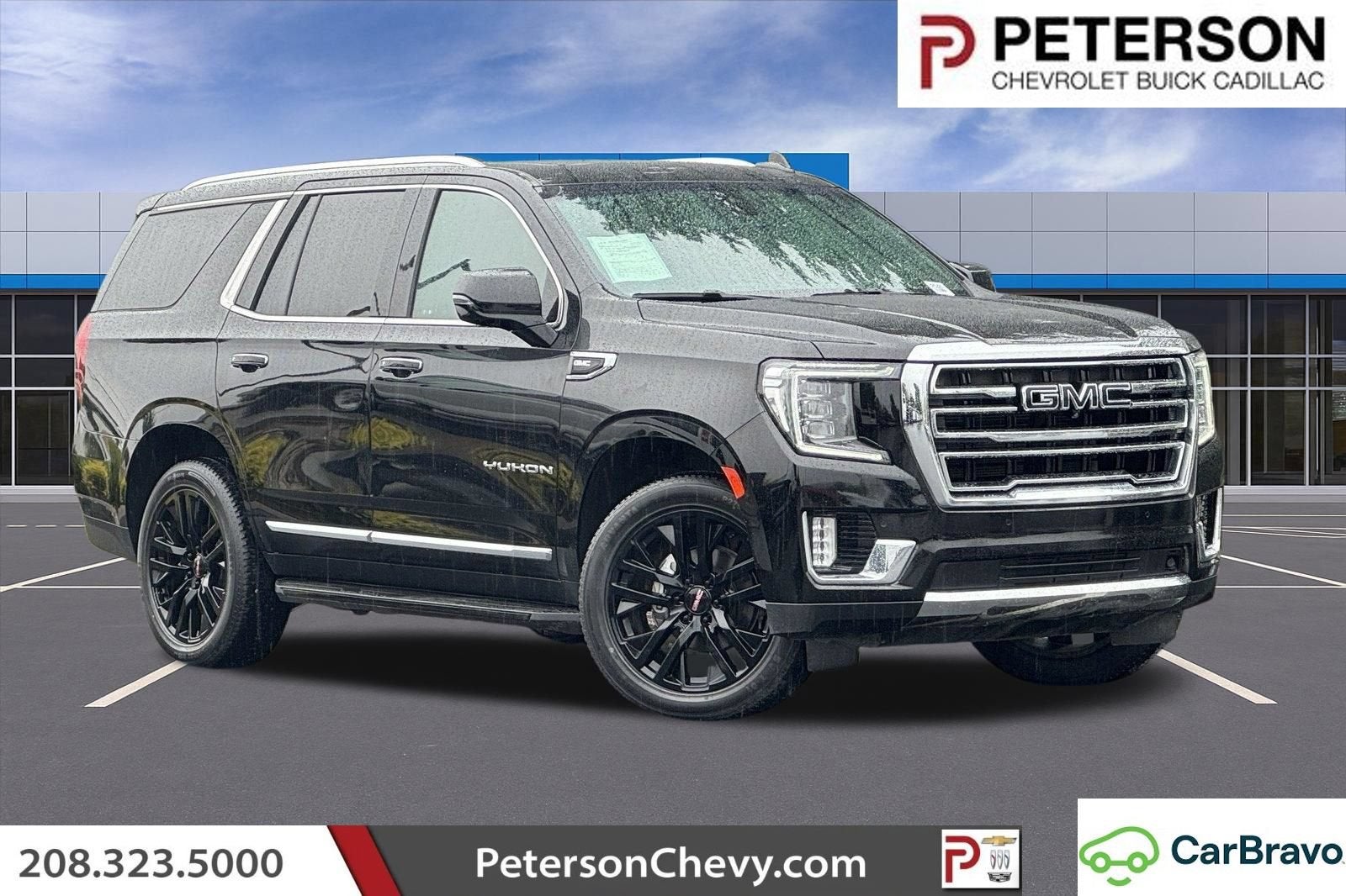 2022 GMC Yukon SLT in Onyx Black — front three-quarter view