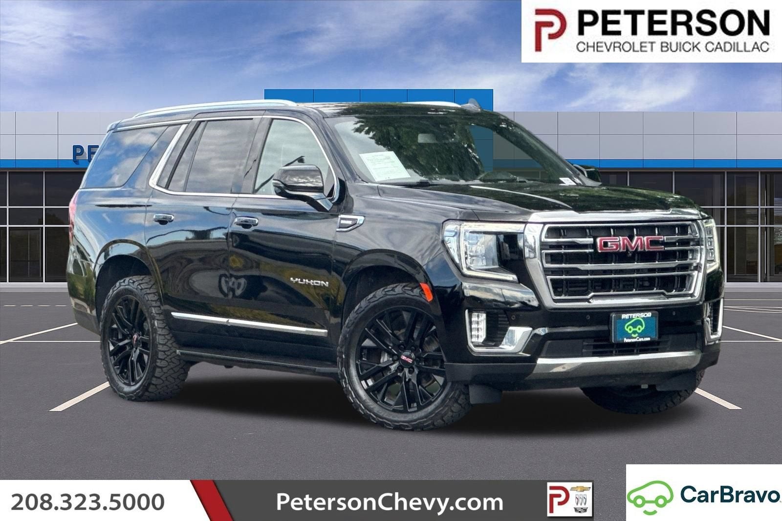 2022 GMC Yukon SLT in Onyx Black — front three-quarter view
